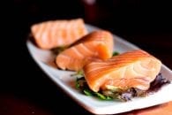 Salmon omega3 white plate